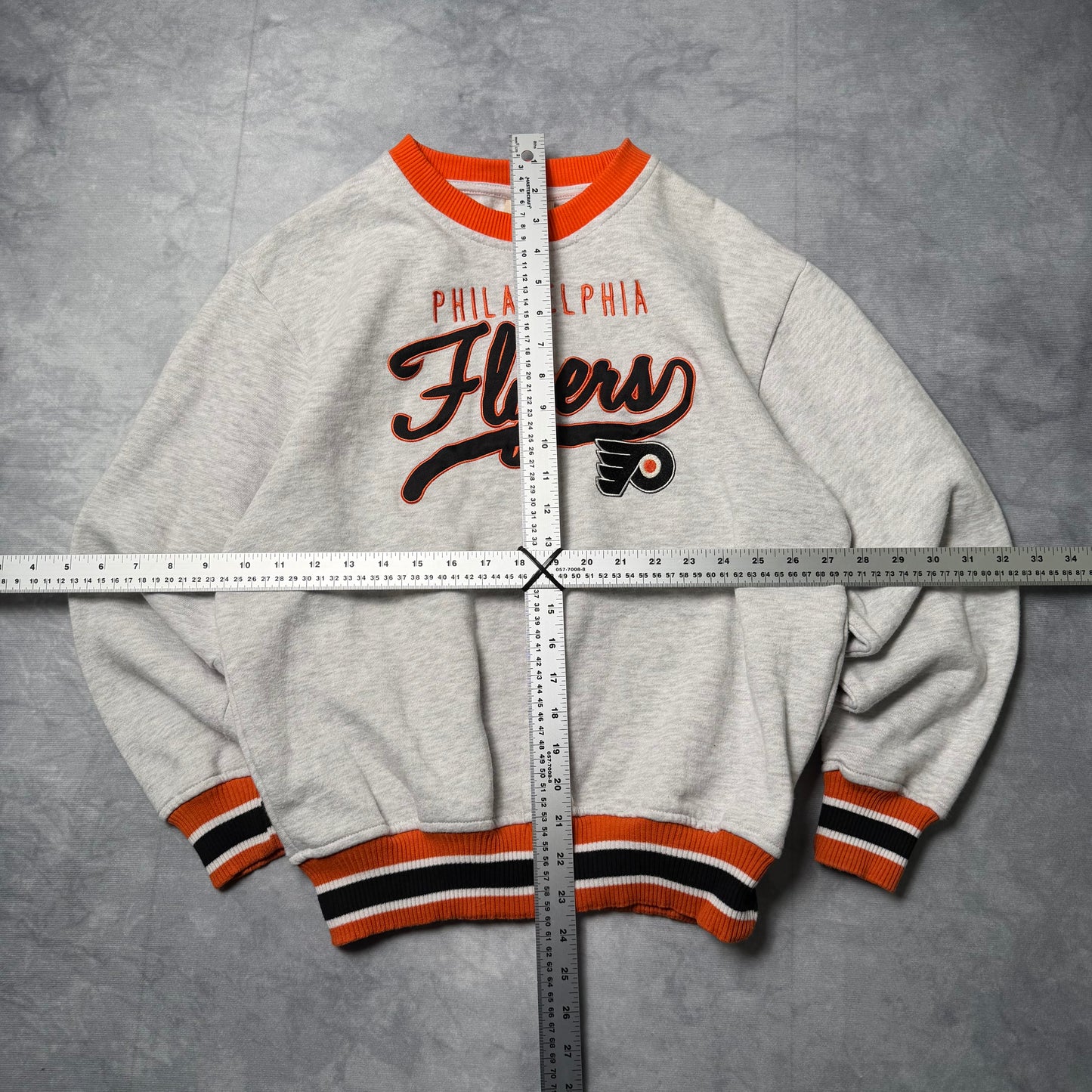 Philadelphia Flyers Sweatshirt - Youth Large